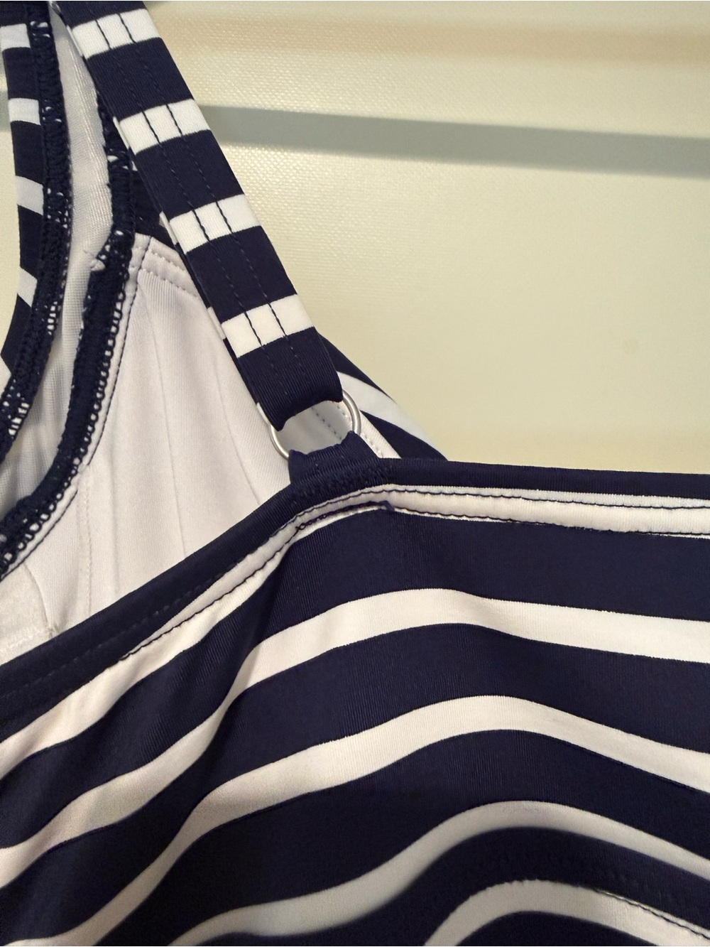 Lands End Navy Blue White Striped Sweetheart Wrap Underwire Tankini Top, size 4 - Picture 7 of 9